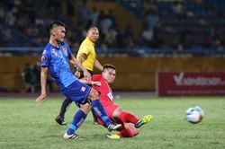 Quảng Nam cầm chân Viettel trên sân Hàng Đẫy