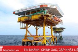Hình ảnh nhà giàn DK1 vững vàng nơi đầu sóng ngọn gió