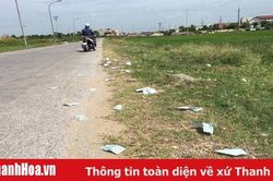 Cần chấm dứt thói quen rải vàng mã