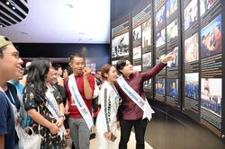 Trước đêm chung kết, thí sinh cuộc thi 'Tiếng hát ASEAN+3' tham quan Bảo tàng Quảng Ninh