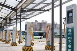 Trung Quốc dựng hơn 1 triệu cột sạc điện cho ô tô