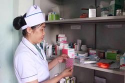 Trạm Y tế xã Ia Rong tận tình phục vụ người dân
