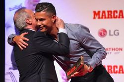 CĐV yêu cầu Chủ tịch Perez đưa Ronaldo trở về Real Madrid