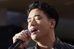 Phần trình diễn của Samuel An tại chương trình 'Người ấy là ai'