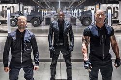 Thắng cả Quả cầu vàng, Idris Elba vẫn chỉ là đứa trẻ con khi đóng Fast & Furious