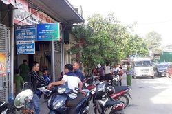 Truy tìm đối tượng lạ mặt mang can xăng đốt nhà, làm 5 người bị thương