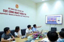 Ngành giáo dục tiến tới sử dụng chữ ký số, chuyển học bạ sang dữ liệu điện tử