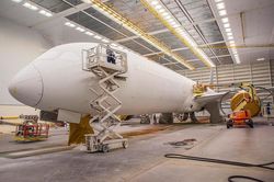Cận cảnh lắp ráp 'siêu' máy bay B787-10 sắp về Việt Nam