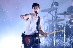 Sau Camila Cabello, cô gái tiếp theo được chọn để hợp tác cùng Shawn Mendes chính là…