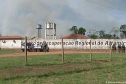 Bạo động nhà tù Brazil: 16 người bị chặt đầu, 52 tù nhân thiệt mạng