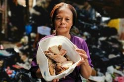 Pagpag - món thịt thừa từ bãi rác ám ảnh cuộc sống dân nghèo Philippines