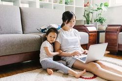 Chồng lương 10 triệu, vợ khéo léo chi tiêu vẫn dư 3 phần