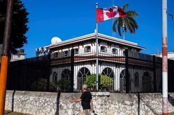 Canada mở lại dịch vụ lãnh sự tại Cuba sau các 'vấn đề sức khỏe'