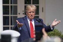 Trung Quốc 'câu giờ', ông Trump cảnh báo hậu quả