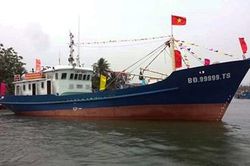Tàu cá vỏ thép biển đẹp nhất Bình Định chìm ngoài khơi vùng biển Cam Ranh
