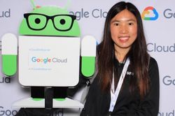 Từ cô gái suýt thất học đến kỹ sư Google nhận lương 115.000 USD/năm