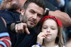 Con gái 8 tuổi nhà Beckham ngày càng đáng yêu