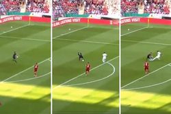 Liverpool: Đến Alisson cũng mắc sai lầm ngớ ngẩn khiến đội nhà bị thổi phạt đền