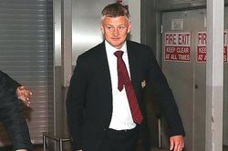 Manchester United cần 'sắc' hơn