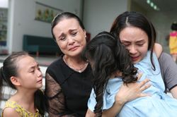 'Hoa hồng trên ngực trái': Bi kịch gia đình thời hiện đại