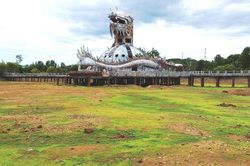 Công viên nước 'kinh dị' xứ Huế từng lên báo Mỹ bỗng cạn trơ đáy