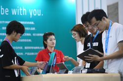 Huawei giữ vững vị trí hãng điện thoại số hai chấp bị Mỹ trừng phạt