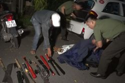Hàng chục người mang hung khí dàn trận, đánh nhau trên quốc lộ 57