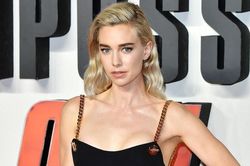 Mỹ nhân 'Fast & Furious' thích diện váy cúp ngực khoe vẻ ngoài sexy