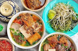 Bỏ túi liền tay những địa điểm bán bún riêu ngon chuẩn vị ở TP.HCM