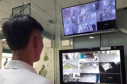 Triệu tập bảo vệ chung cư bị tố sàm sỡ bé gái trong thang máy