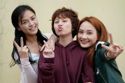 Những câu thoại 'thấm thía' trong phim 'Về nhà đi con'
