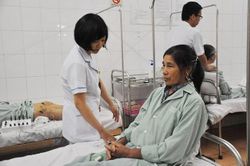 Bệnh viện Y học cổ truyền Hà Nội kết hợp hiệu quả y học hiện đại với y học cổ truyền