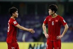Quang Hải kém xa trước 'ông vua đá phạt' Xuân Trường!