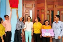 Chính trị - Xã hội Phụ nữ Bàn giao 'Mái ấm tình thương' cho hội viên phụ nữ nghèo Hương Thủy
