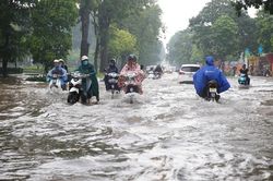 Forum discusses water drainage development policy