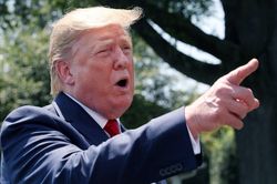 Áp thuế mới với Trung Quốc: Canh bạc liều lĩnh có thể phản tác dụng của Tổng thống Trump