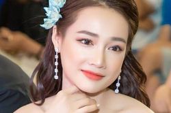 Khoe vòng 1 'cỡ đại' nhưng lại lộ chi tiết khó hiểu, Nhã Phương bị nghi photoshop quá đà đến biến dạng