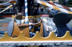Công viên Disneyland nổi tiếng thập niên 1950 trông như thế nào?