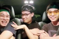 'Cười ngất' với 'Sáng mắt chưa' phiên bản 'quậy tung trời' từ Trúc Nhân - Jun Phạm - Quang Trung