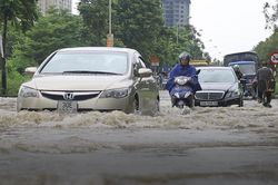 Người Hà Nội lội bì bõm qua Thiên đường Bảo Sơn