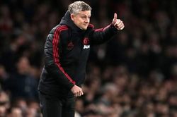 Solskjaer tin chắc Pogba sẽ ở lại Man.United