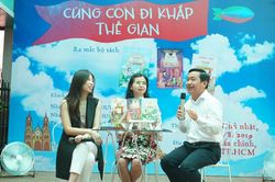 'Cùng con đi khắp thế gian' cùng nhà văn Dương Thụy