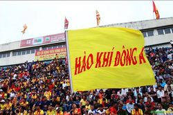 Chưa từng có: 'Sốt' vé vào sân Thiên Trường trước trận Nam Định- HAGL