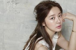 Bí quyết dưỡng da đẹp láng mịn của nàng 'thái tử phi' Yoon Eun Hye