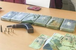 Bắt hai anh em ruột mua 6 bánh heroin từ Lào về Việt Nam tiêu thụ