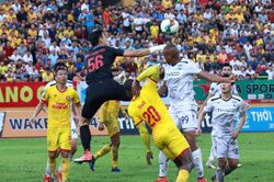 Hoàng Anh Gia Lai đánh rơi chiến thắng trước Nam Định ở phút cuối