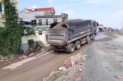 Xe quá tải tung hoành tại Đan Phượng