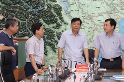 Khẩn trương tìm kiếm người mất tích, ứng cứu các vùng bị cô lập