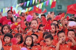 Nếu lạm thu sẽ làm méo mó hình ảnh người thầy