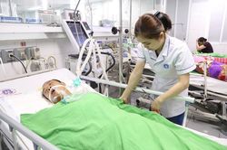 Nam thanh niên Phú Thọ nguy kịch vì rắn cạp nia cắn vào tai khi đang ngủ